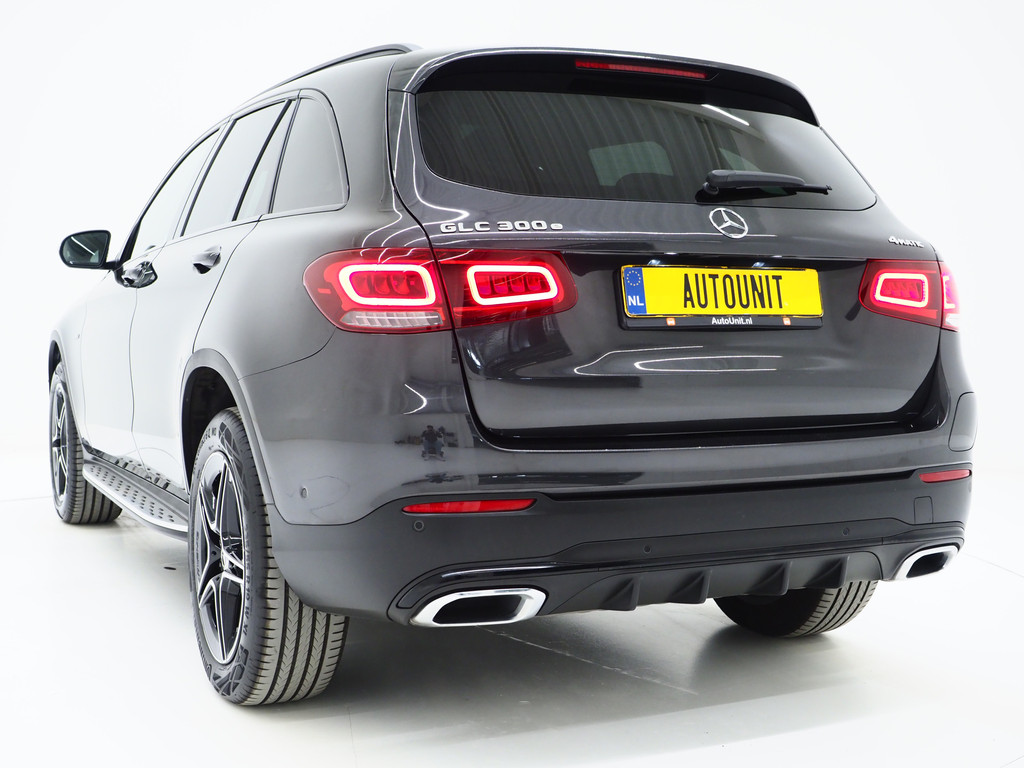Mercedes-Benz GLC 300e 4MATIC AMG Full Black 2