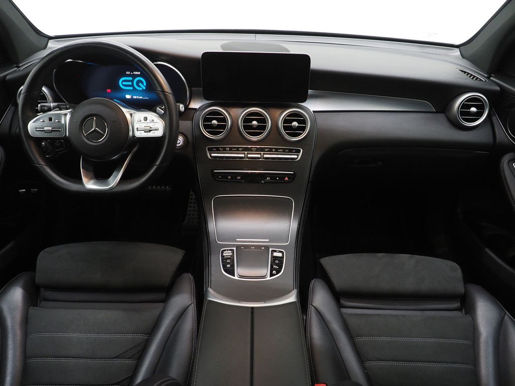 Mercedes-Benz GLC 300e 4MATIC AMG Full Black 4