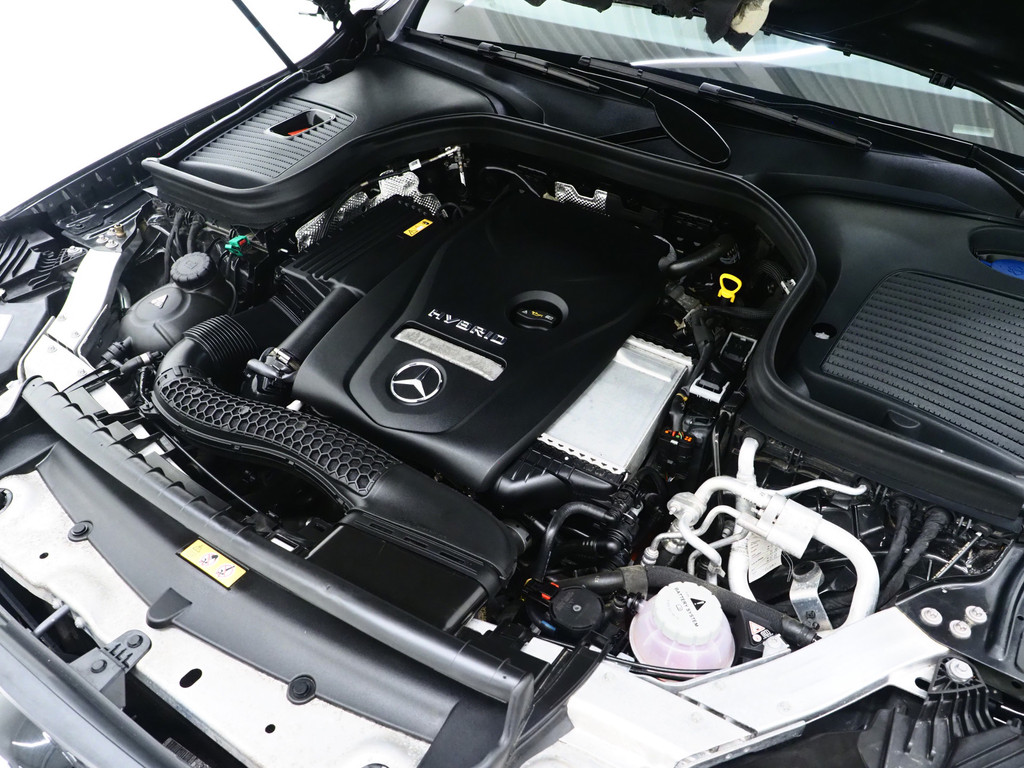 Mercedes-Benz GLC 300e 4MATIC AMG Full Black 43