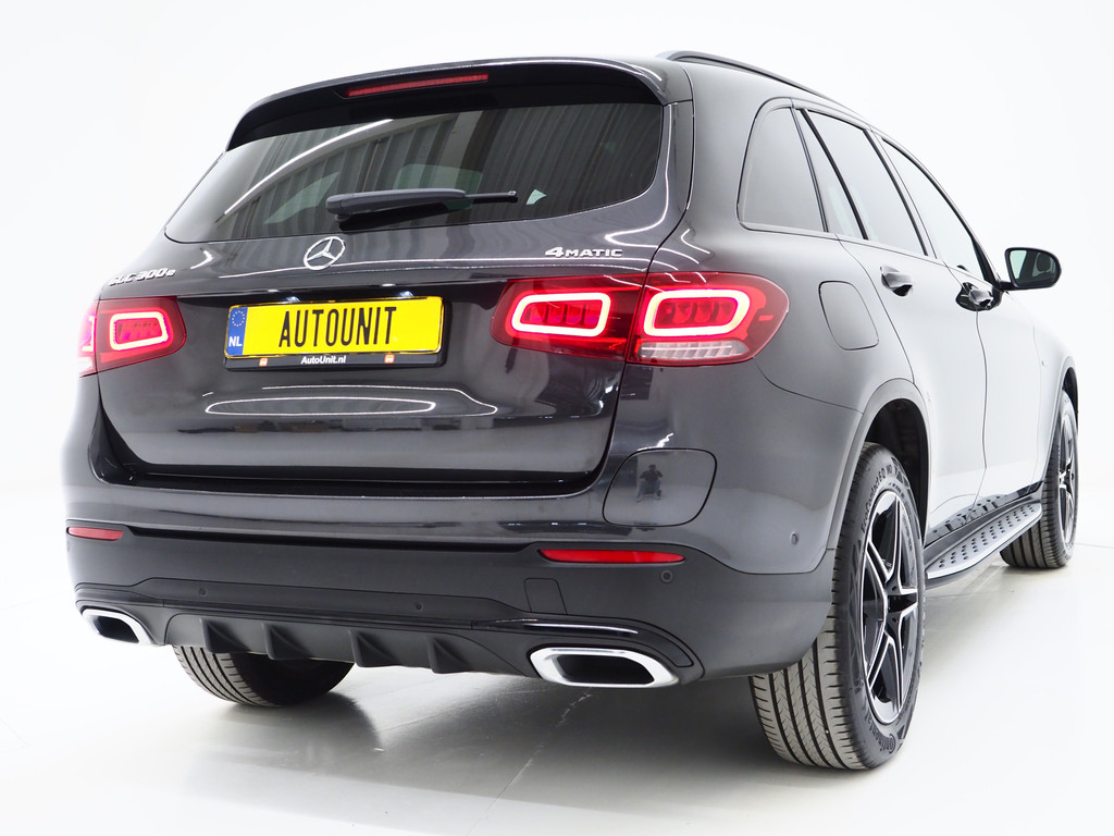 Mercedes-Benz GLC 300e 4MATIC AMG Full Black 8