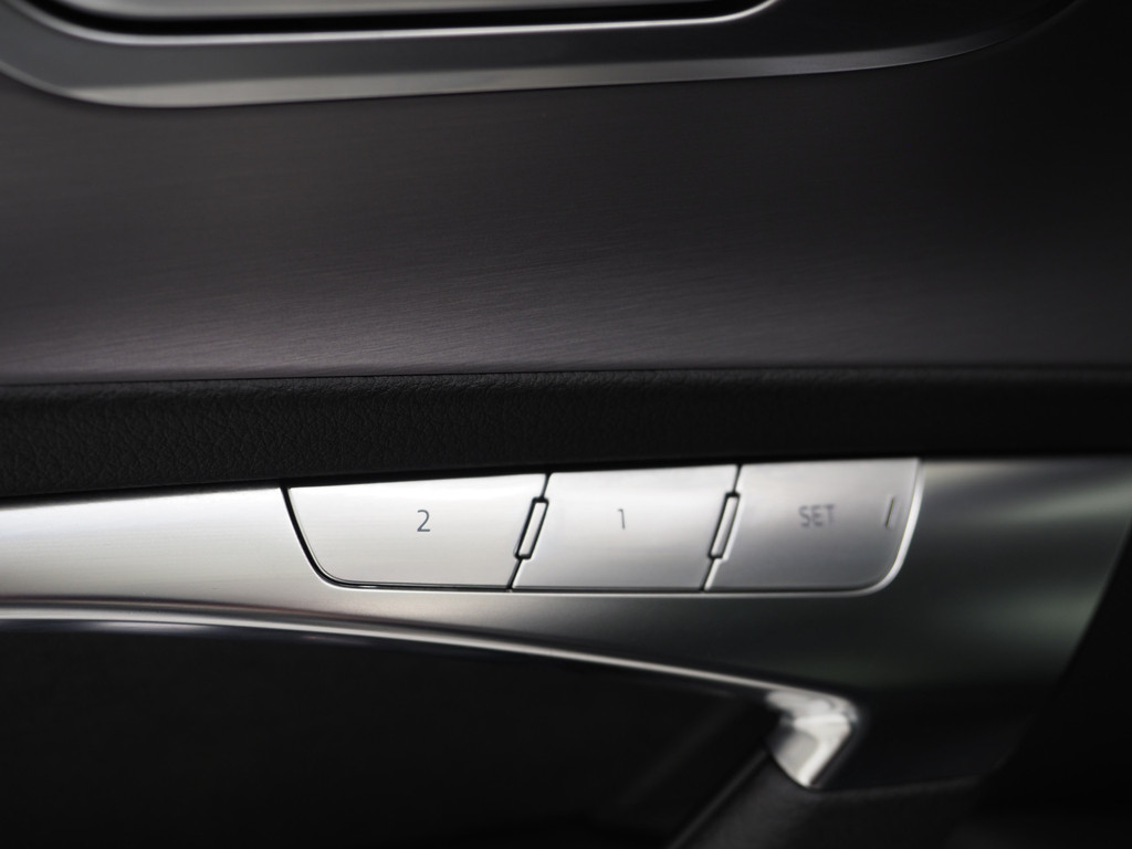 Audi A6 Avant 55 TFSI e quattro Full Black 18