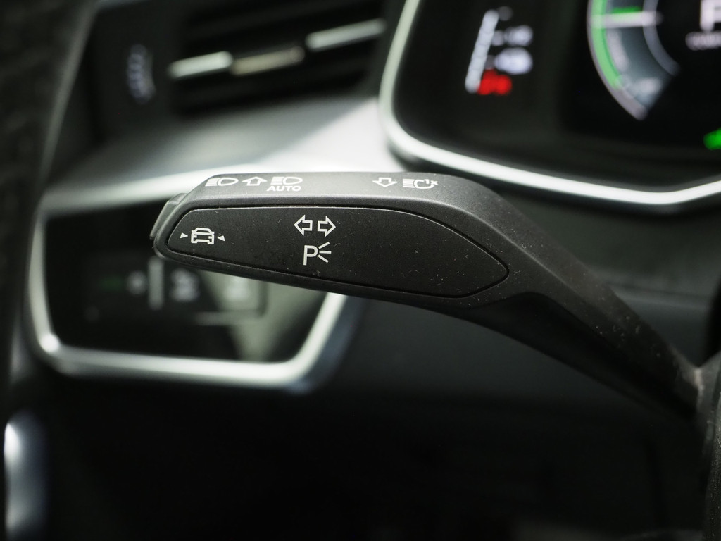 Audi A6 Avant 55 TFSI e quattro Full Black 22