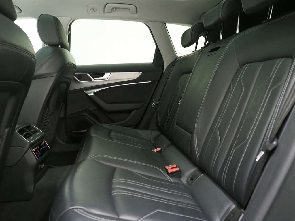 Audi A6 Avant 55 TFSI e quattro Full Black 40