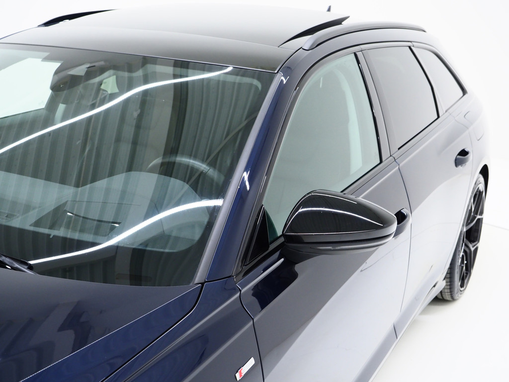 Audi A6 Avant 55 TFSI e quattro Full Black 58