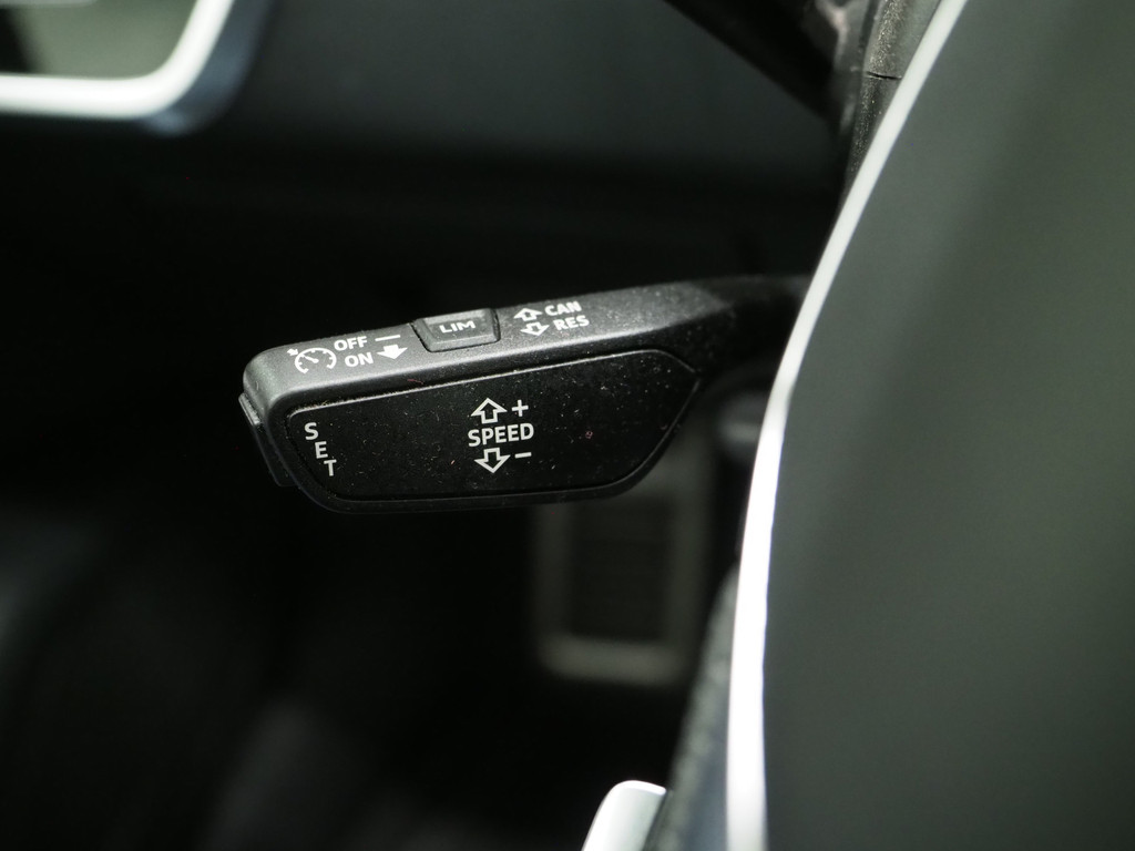 Audi A6 Avant 55 TFSI e quattro Full Black 69