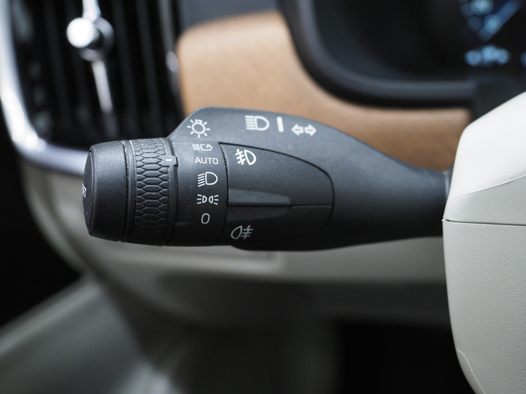 Volvo V90 2.0 T8 AWD Inscription 24