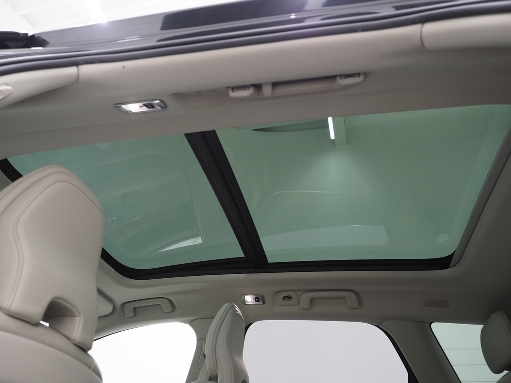 Volvo V90 2.0 T8 AWD Inscription 42