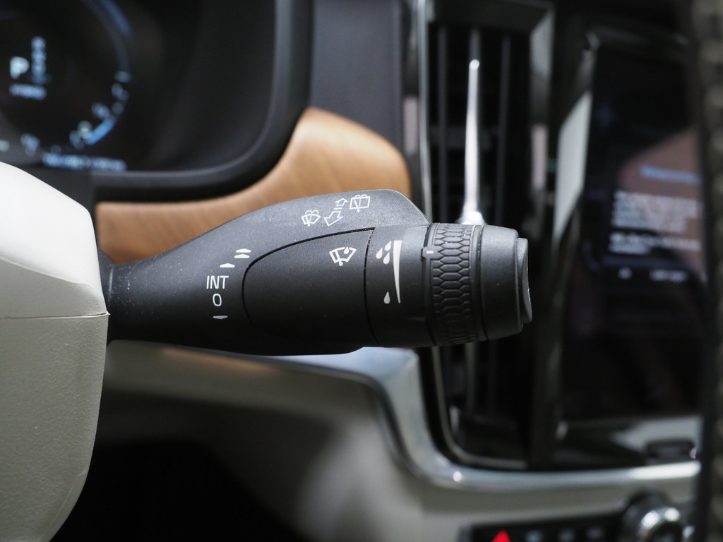Volvo V90 2.0 T8 AWD Inscription 73