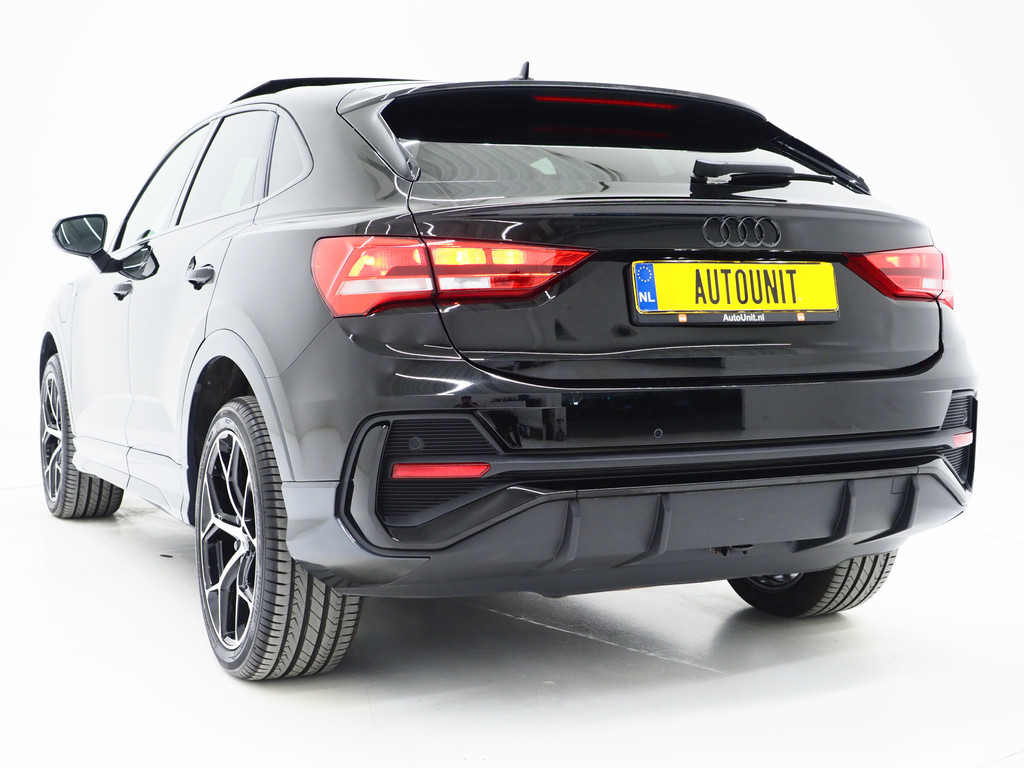 Audi Q3 Sportback 45 TFSI e Full Black 2