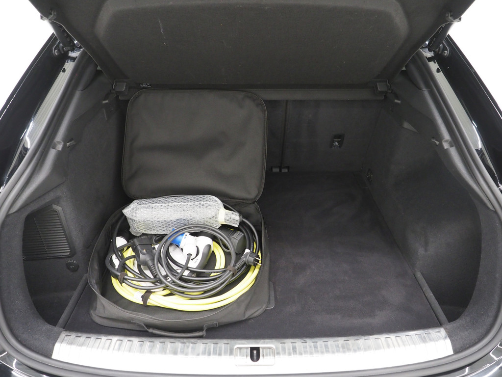 Audi Q3 Sportback 45 TFSI e Full Black 36