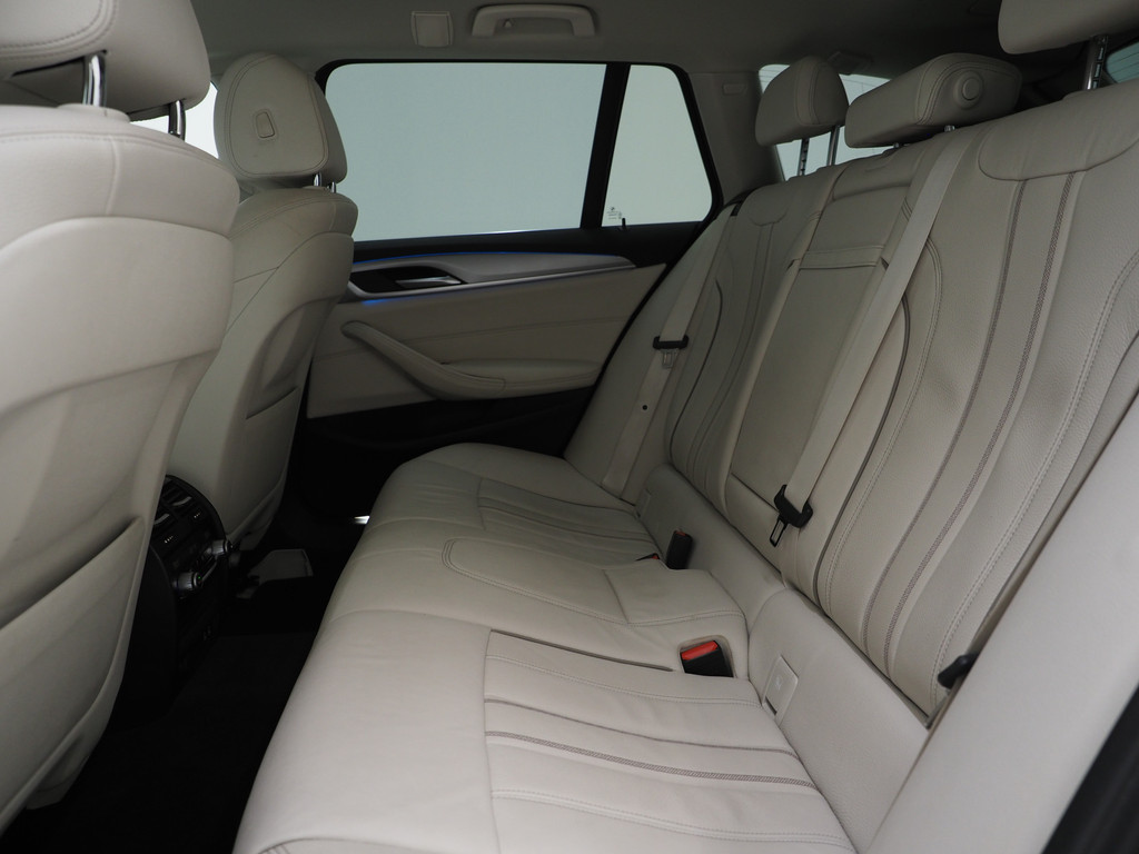 BMW 5 Serie Touring 530e xDrive 82