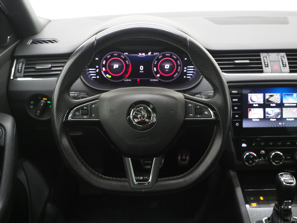 Škoda Octavia Combi 2.0 TSI RS 245PK 37