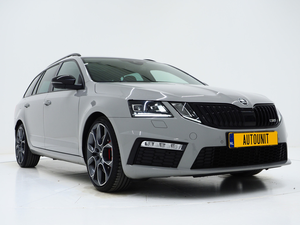 Škoda Octavia Combi 2.0 TSI RS 245PK 52