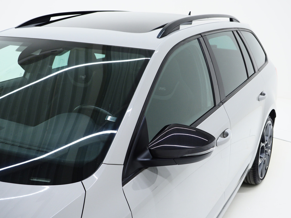 Škoda Octavia Combi 2.0 TSI RS 245PK 54