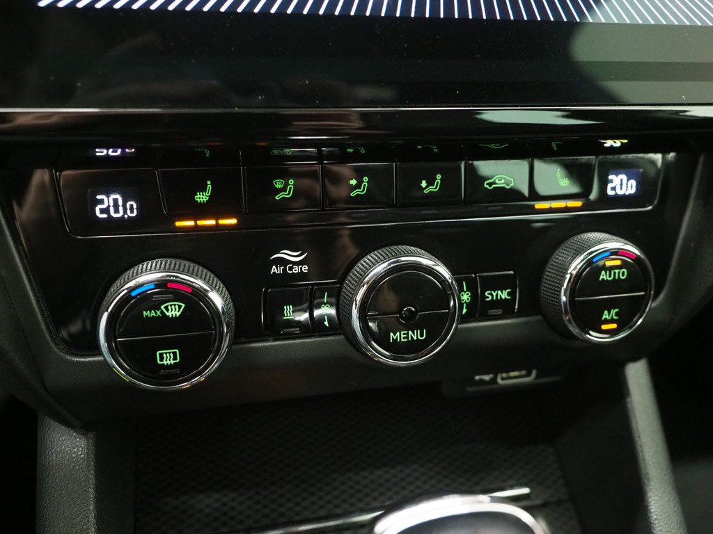 Škoda Octavia Combi 2.0 TSI RS 245PK 75