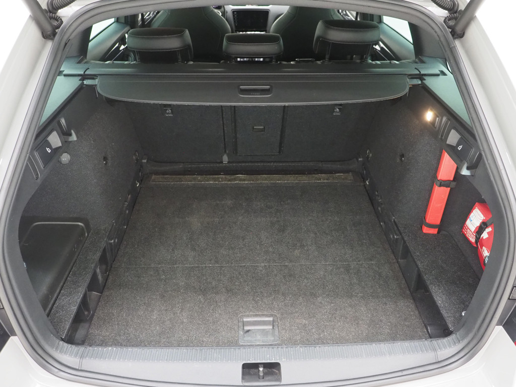 Škoda Octavia Combi 2.0 TSI RS 245PK 82