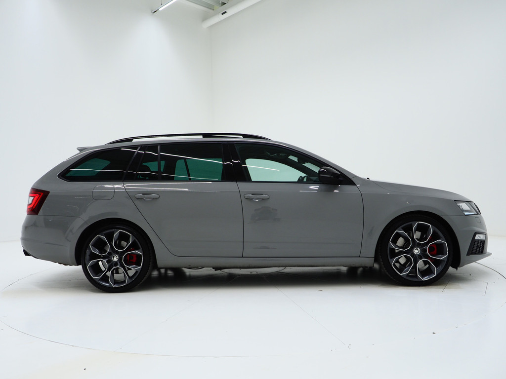 Škoda Octavia Combi 2.0 TSI RS 245PK 9