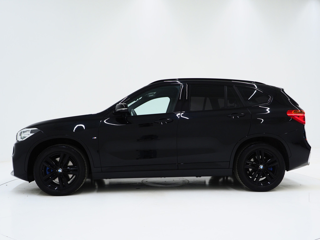 BMW X1 sDrive20i M Sport Full Black 1