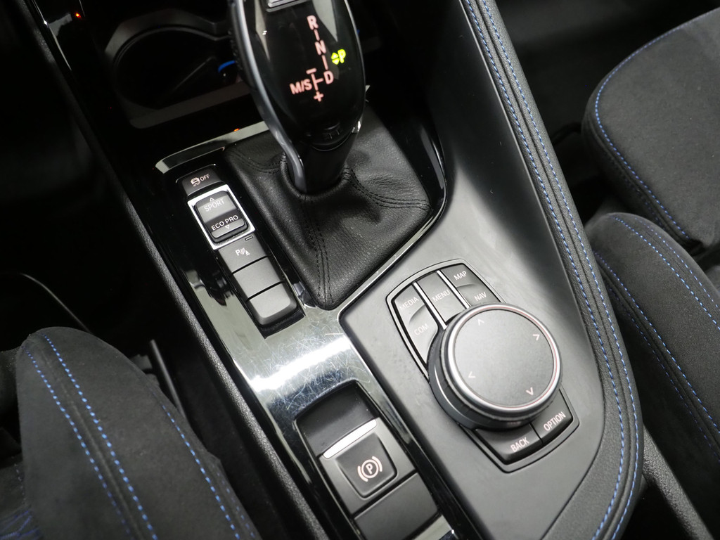 BMW X1 sDrive20i M Sport Full Black 31