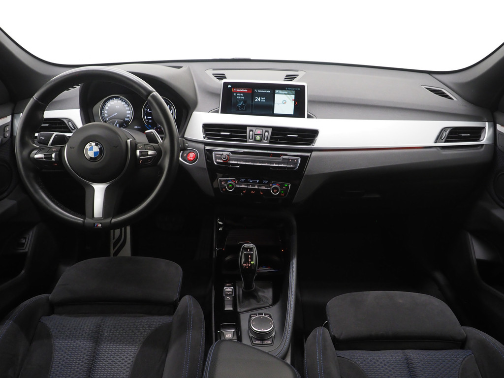 BMW X1 sDrive20i M Sport Full Black 4