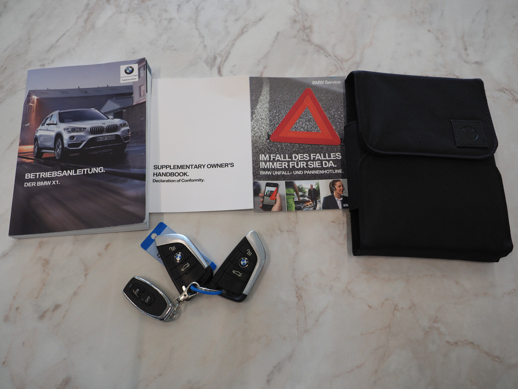 BMW X1 sDrive20i M Sport Full Black 44