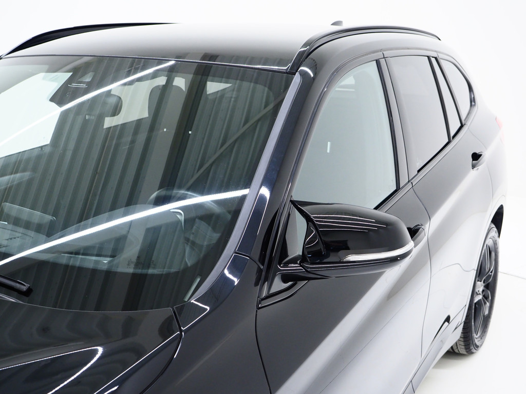 BMW X1 sDrive20i M Sport Full Black 49
