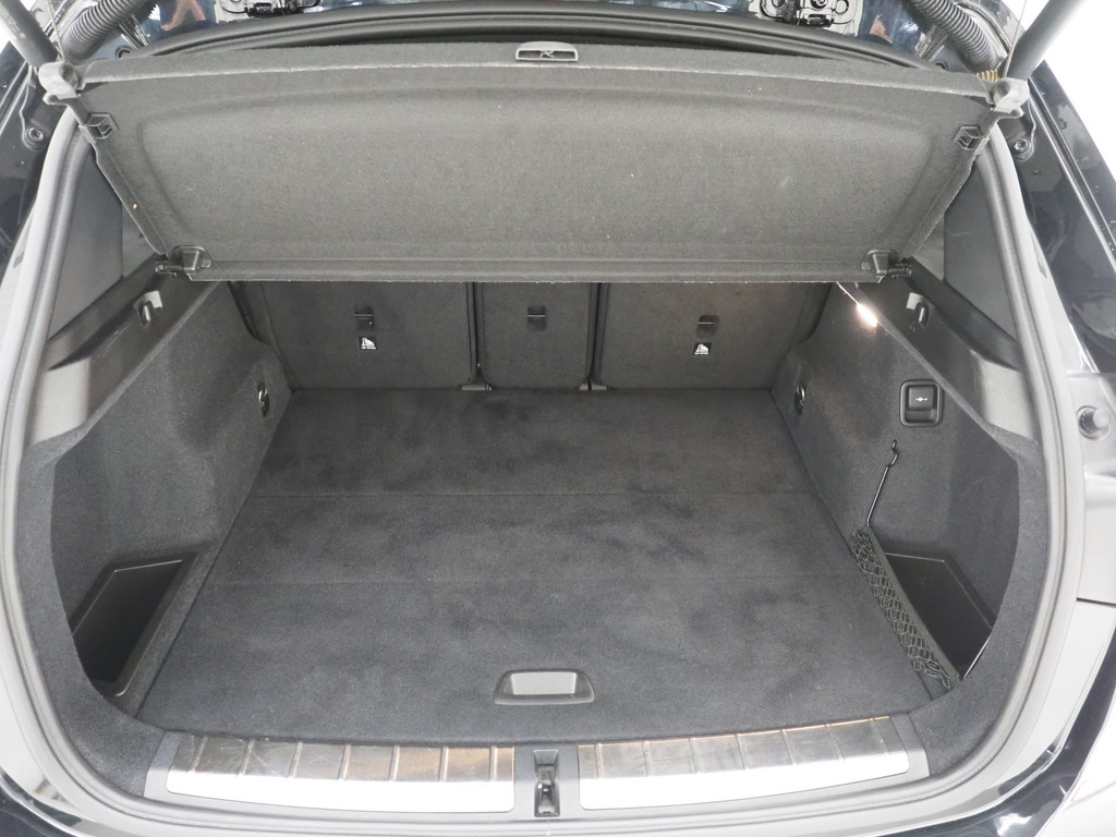 BMW X1 sDrive20i M Sport Full Black 71