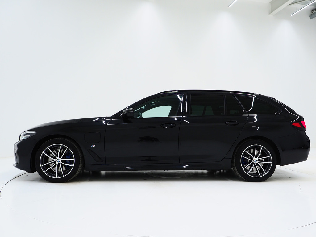 BMW 5 Serie Touring 530e M Sport Shadow Line 1