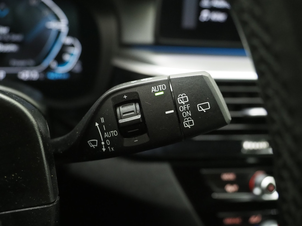 BMW 5 Serie Touring 530e M Sport Shadow Line 25