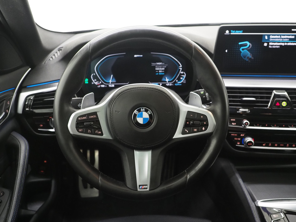BMW 5 Serie Touring 530e M Sport Shadow Line 35