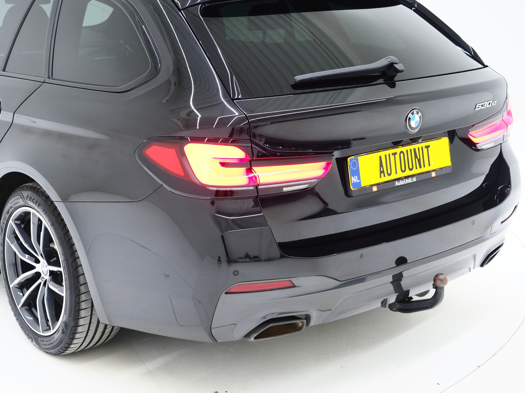 BMW 5 Serie Touring 530e M Sport Shadow Line 55