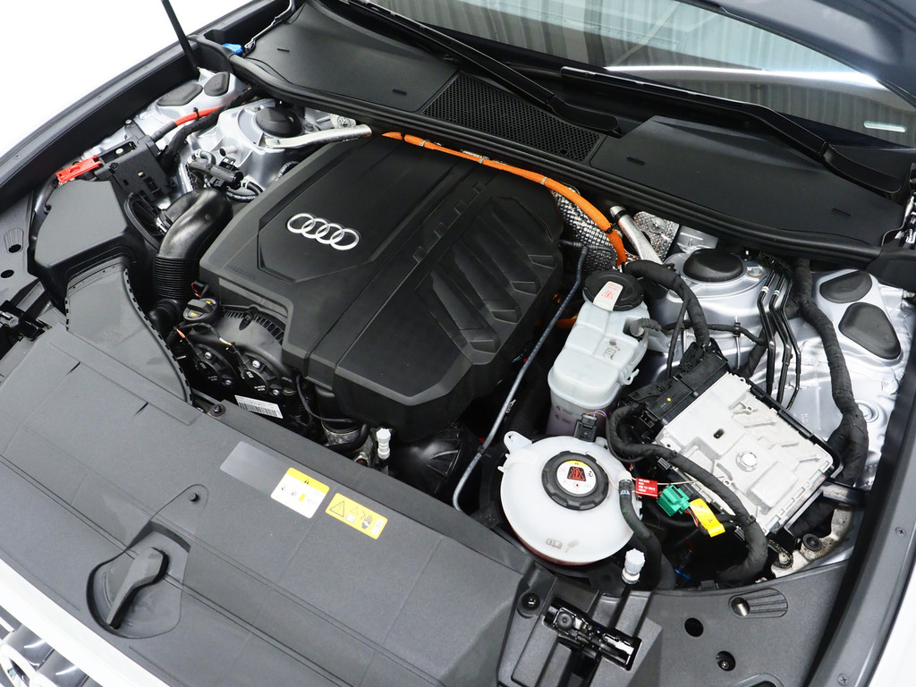 Audi A6 Avant 50 TFSI e quattro 6