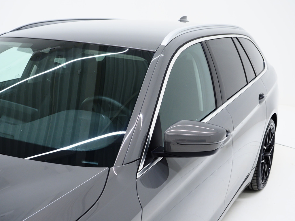 BMW 5 Serie Touring 520e 12