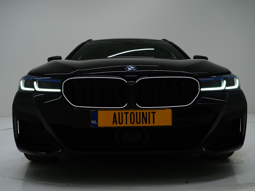 BMW 5 Serie Touring 530e M Sport Shadow Line 1