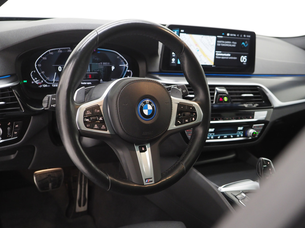 BMW 5 Serie Touring 530e M Sport Shadow Line 19
