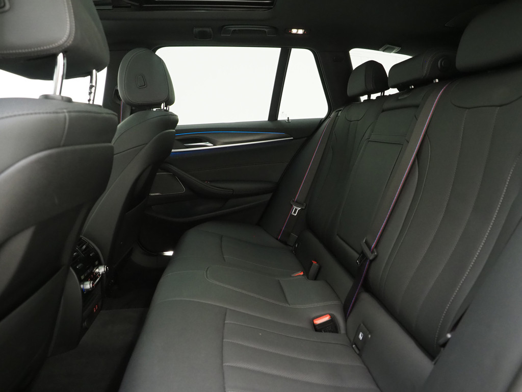 BMW 5 Serie Touring 530e M Sport Shadow Line 41