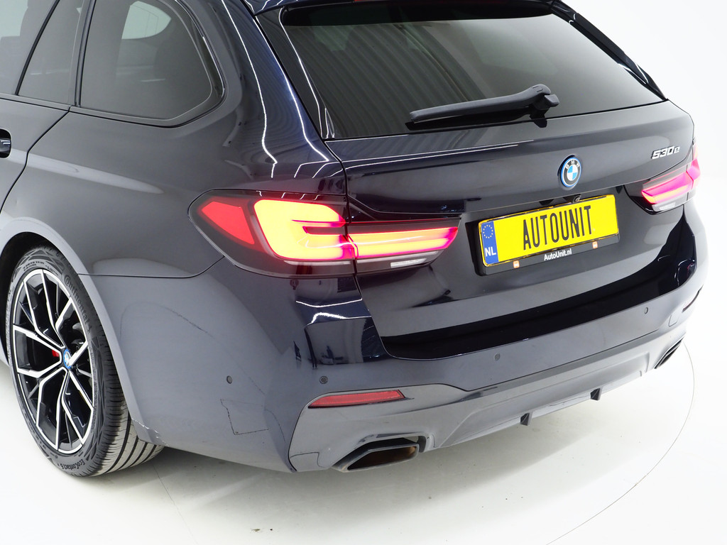 BMW 5 Serie Touring 530e M Sport Shadow Line 60