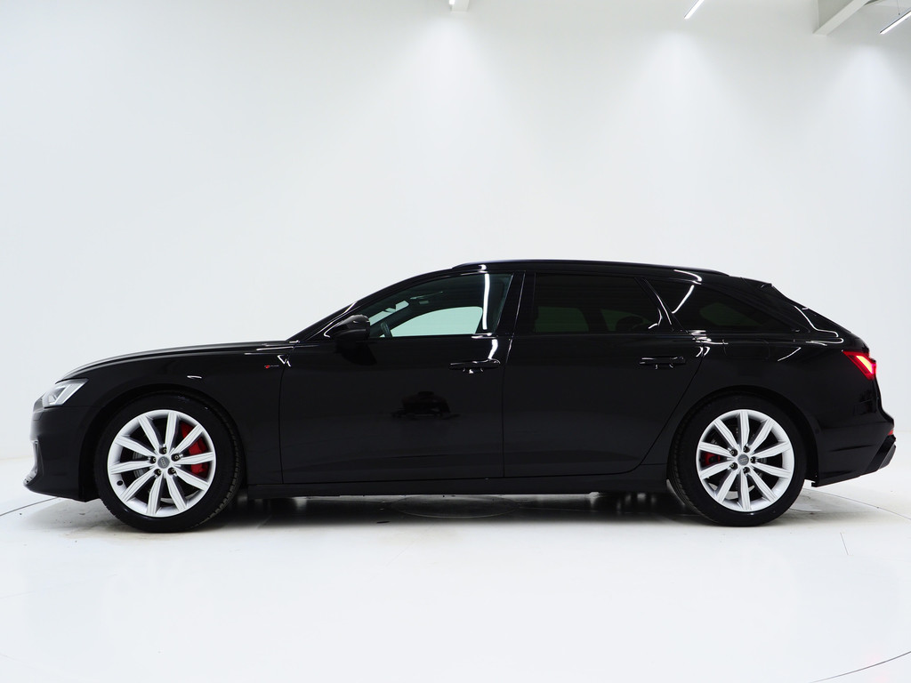 Audi A6 Avant 55 TFSI e quattro Full Black 1