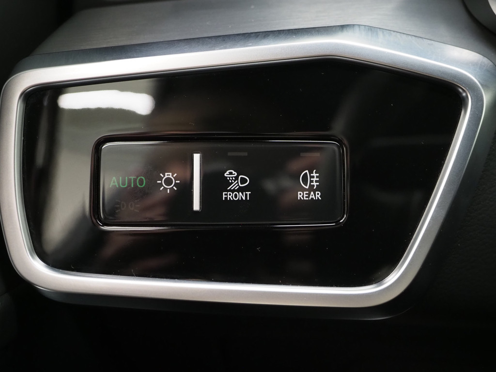 Audi A6 Avant 55 TFSI e quattro Full Black 19