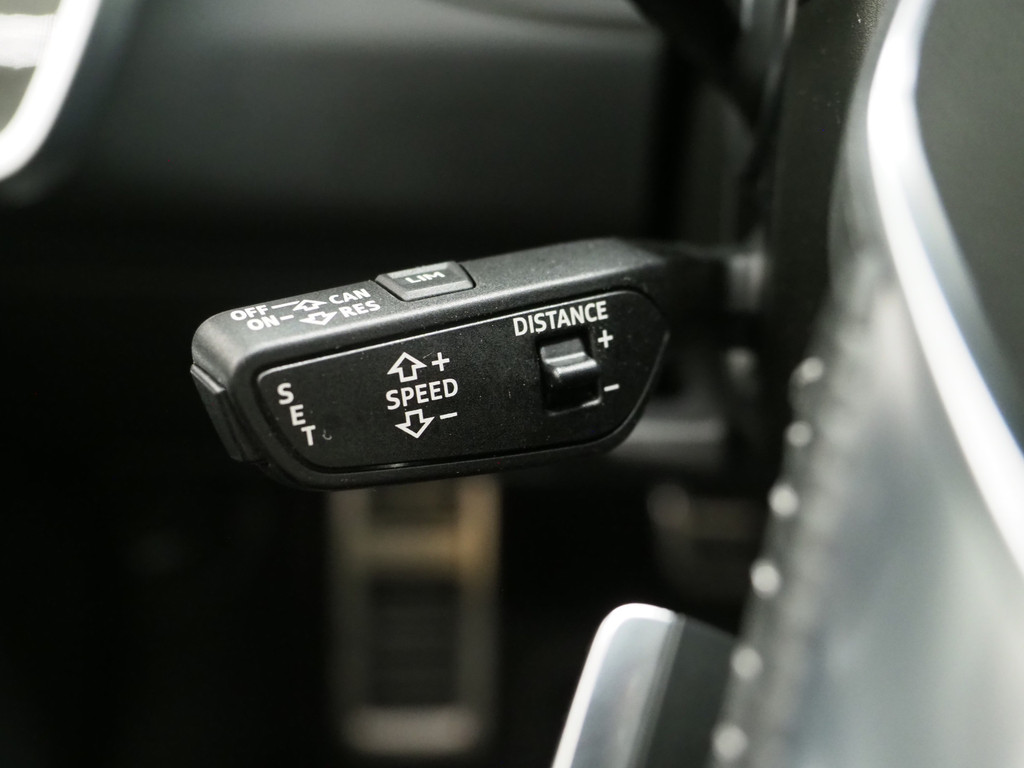 Audi A6 Avant 55 TFSI e quattro Full Black 21