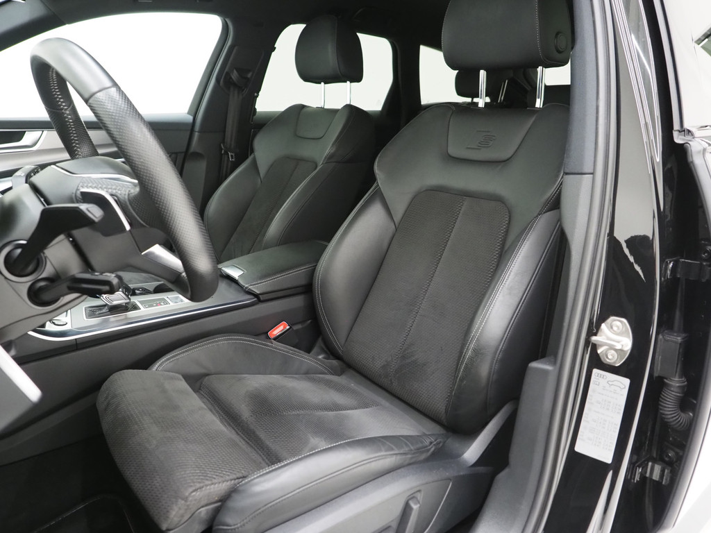Audi A6 Avant 55 TFSI e quattro Full Black 44