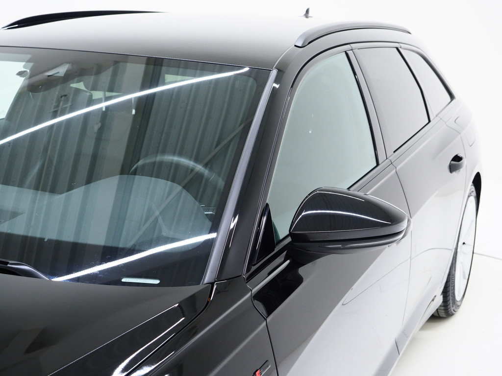 Audi A6 Avant 55 TFSI e quattro Full Black 53