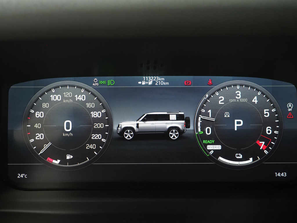 Land Rover Defender 110 2.0 P400e 23