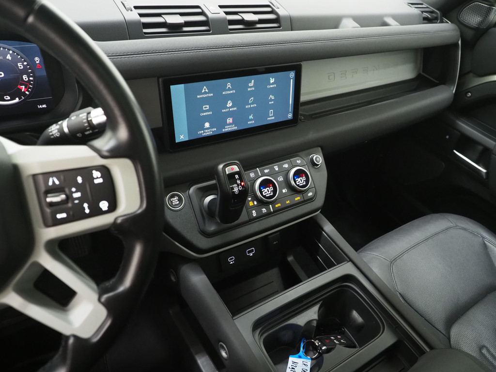 Land Rover Defender 110 2.0 P400e 29