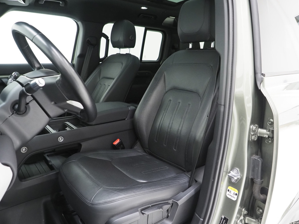 Land Rover Defender 110 2.0 P400e 39