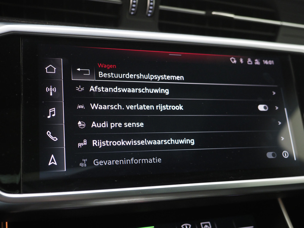 Audi A6 Avant 50 TFSI e quattro Full Black 32
