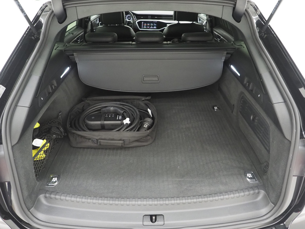 Audi A6 Avant 50 TFSI e quattro Full Black 43
