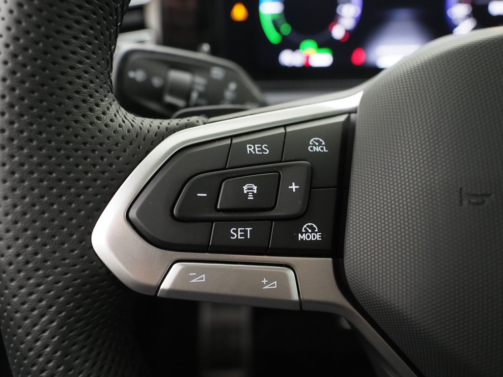 Volkswagen Tiguan 1.5 eHybrid R-Line Edition 25