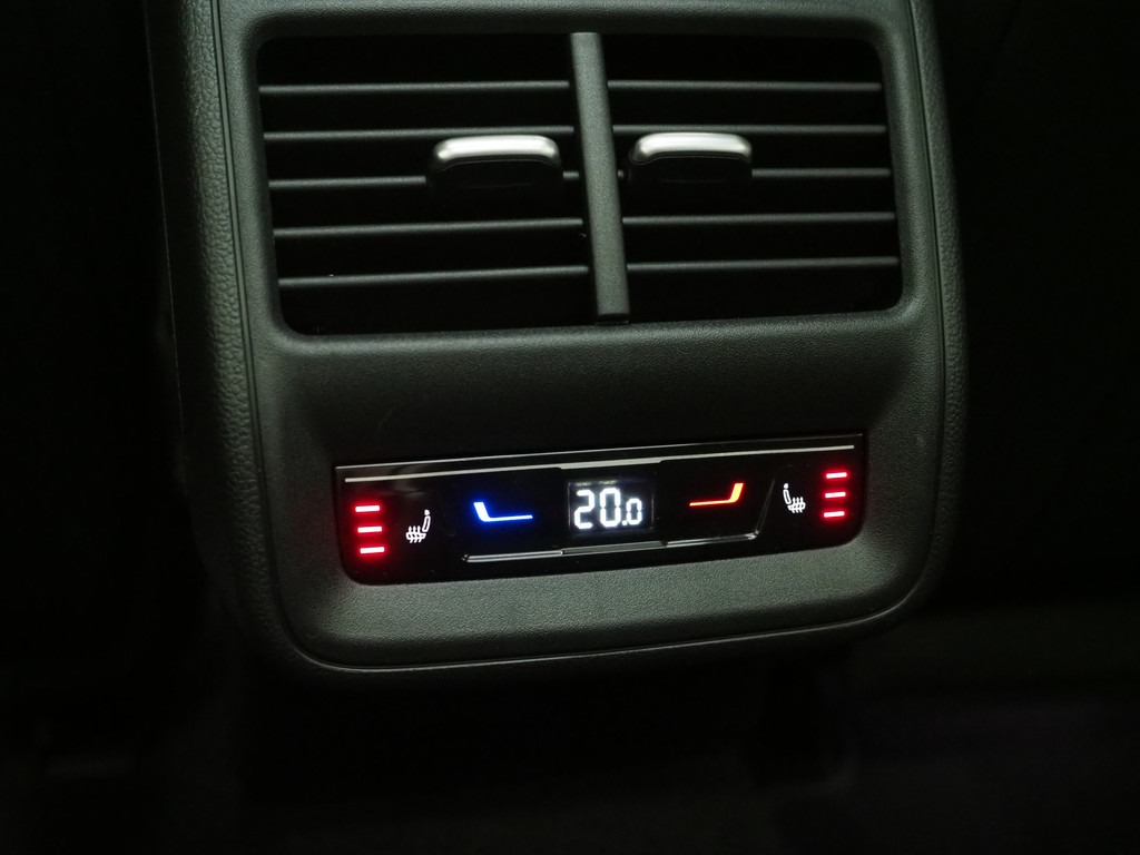 Volkswagen Passat Variant 1.5 eHybrid Elegance 44