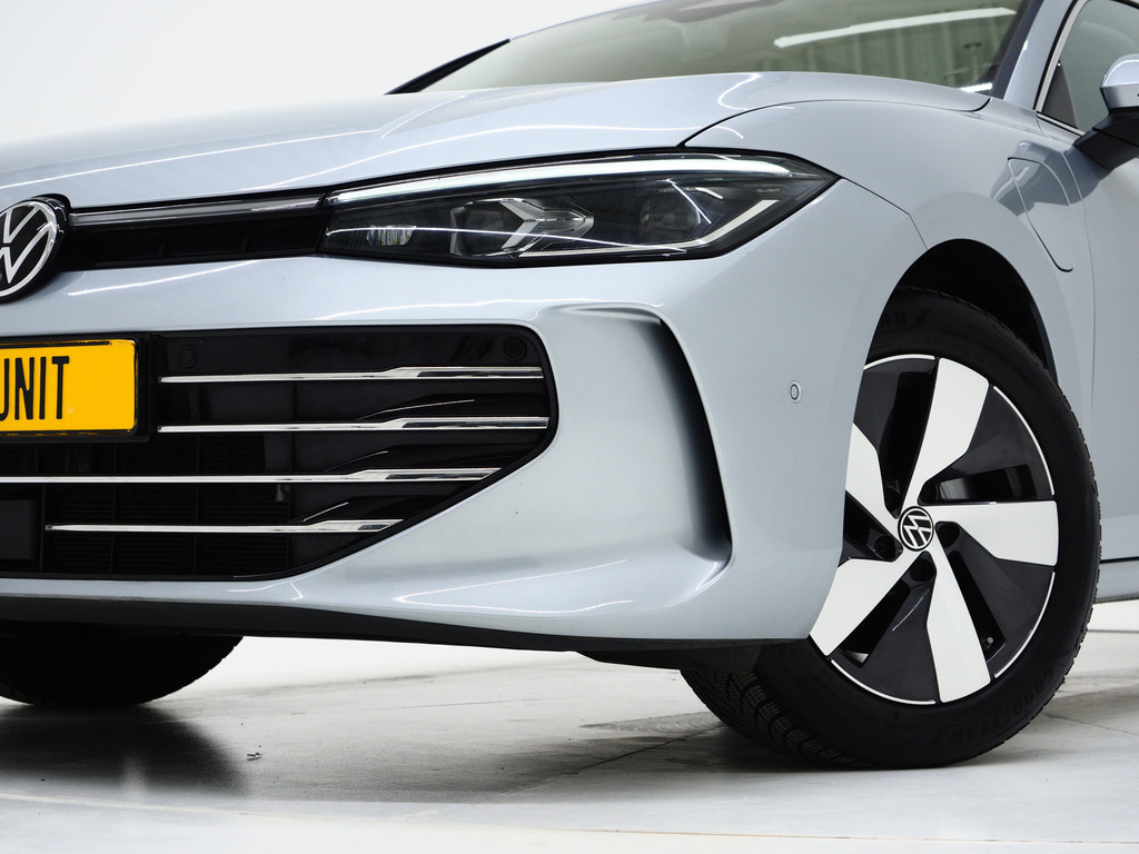 Volkswagen Passat Variant 1.5 eHybrid Elegance 57